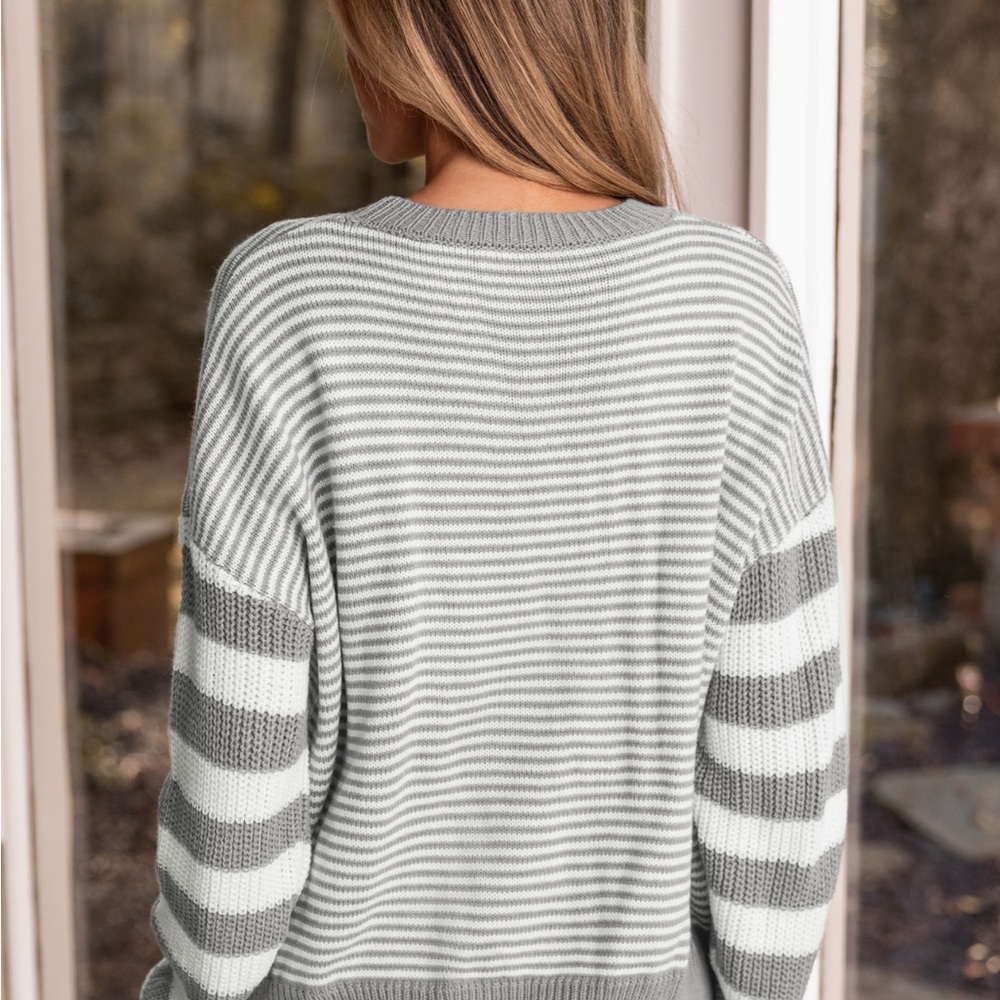 Brand new long sleeve sweater - Picture 3 of 3